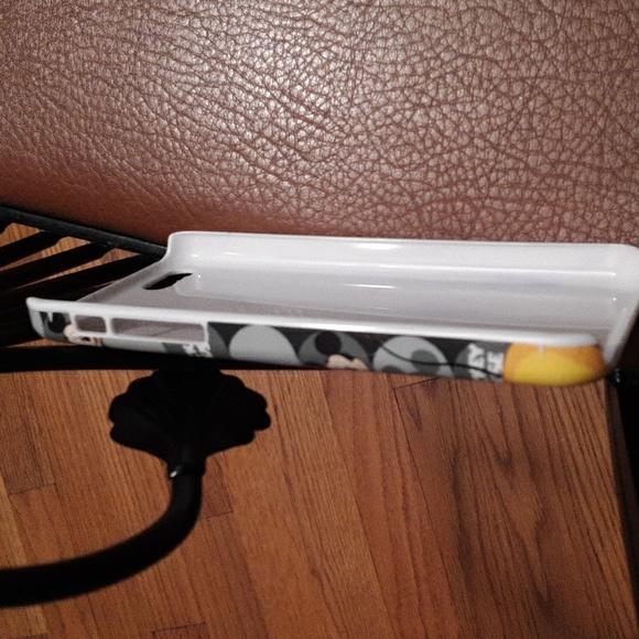 Mickey Mouse hard snap case for iPhone 5/5s/SE in VGUC - Picture 4 of 7